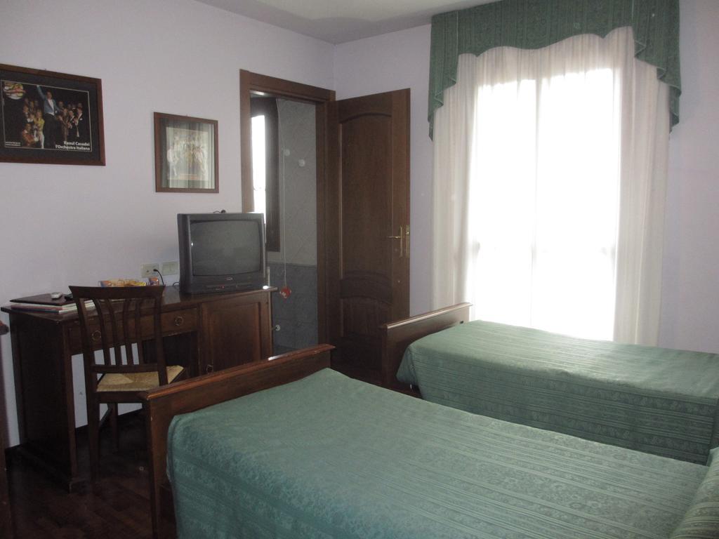 Principato Di Ariis Hotel Rivignano Buitenkant foto