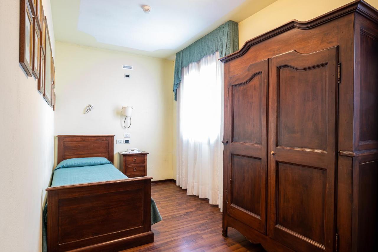 Principato Di Ariis Hotel Rivignano Buitenkant foto